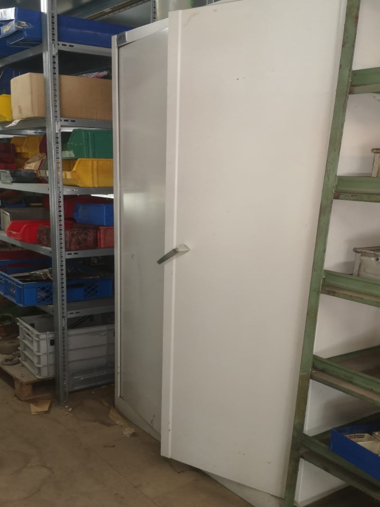 Stahlschrank